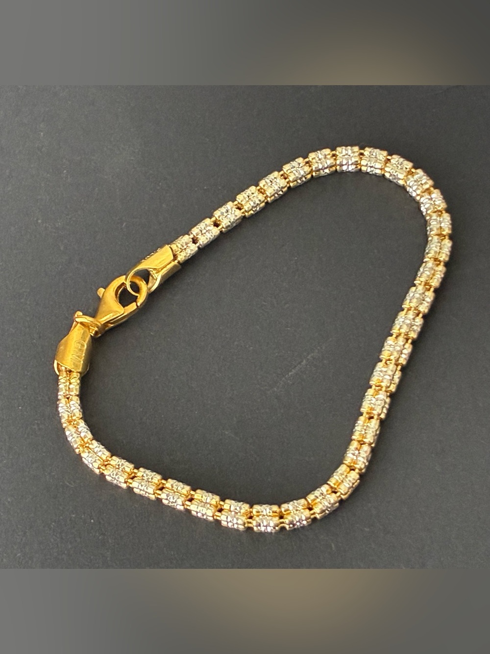 Sterling Silver two tone Silver and Gold bracelet 7” 3mm